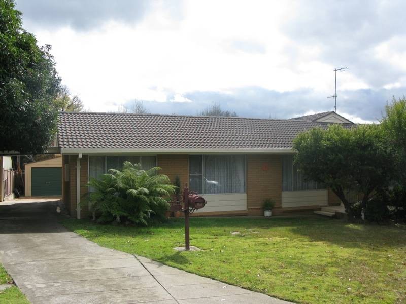 23 MOYES STREET, Armidale NSW 2350