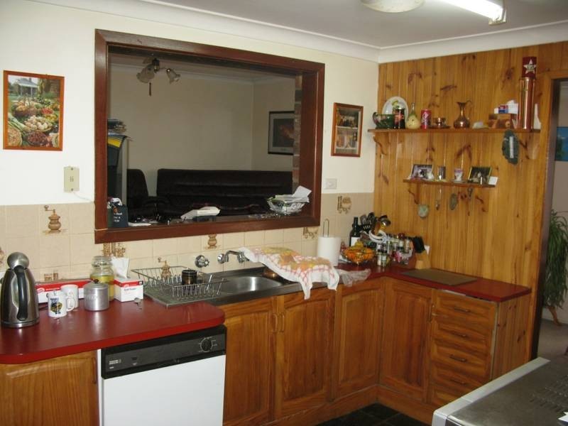 23 MOYES STREET, Armidale NSW 2350