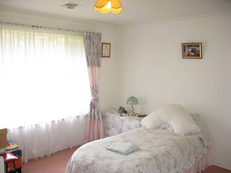 23 MOYES STREET, Armidale NSW 2350