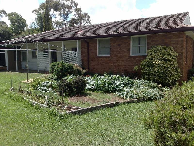 8 Caroline Crescent, Armidale NSW 2350