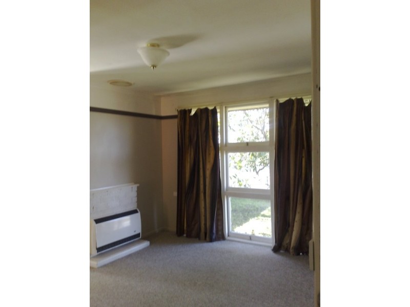 1 QUEEN ELIZABETH DRIVE, Armidale NSW 2350