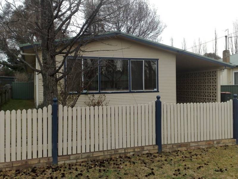 32 Enid Street, Armidale NSW 2350