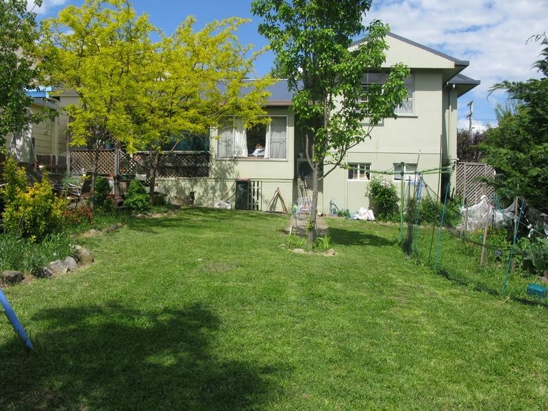 76 MARKHAM STREET, Armidale NSW 2350