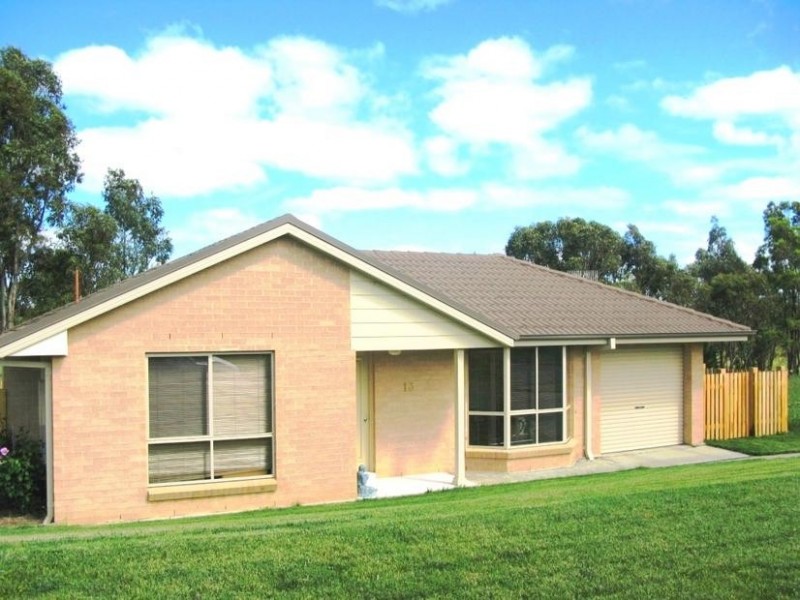 13 DALE CRESCENT, Armidale NSW 2350