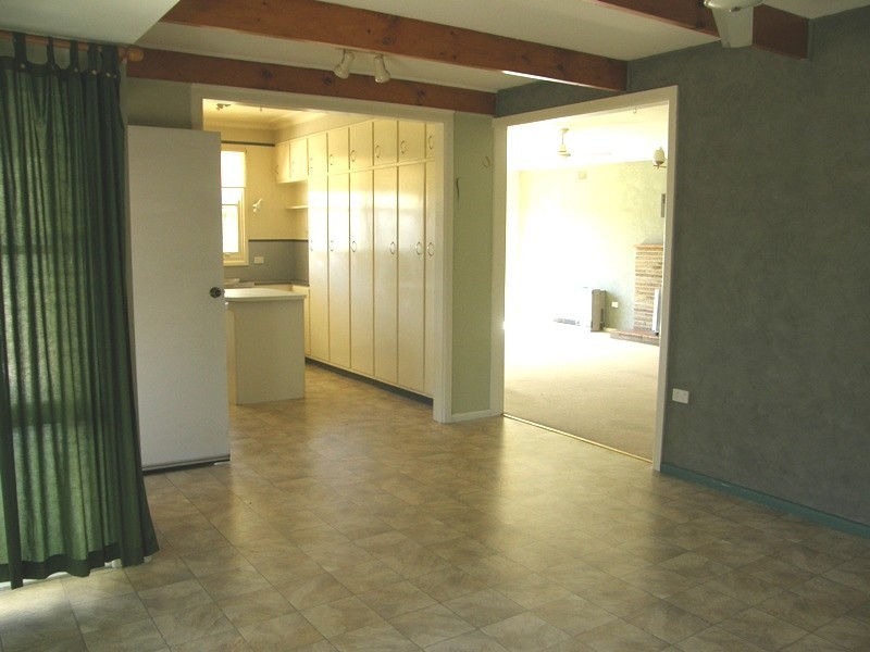 8 MARSH STREET, Armidale NSW 2350