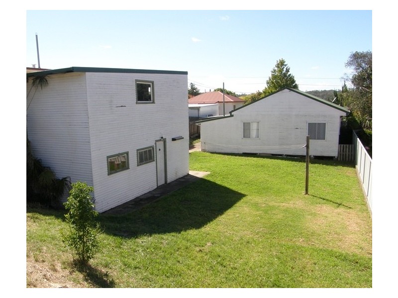 8 MARSH STREET, Armidale NSW 2350