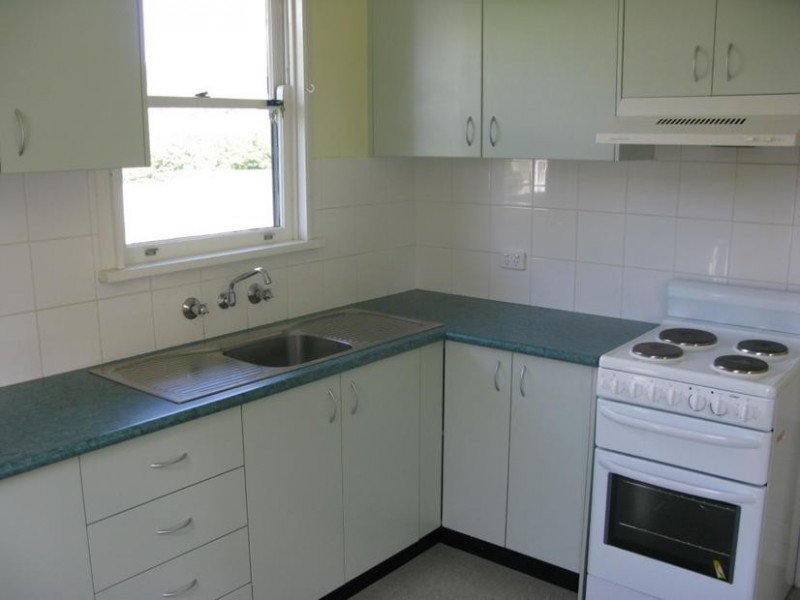 5 Fayle Ave, Armidale NSW 2350