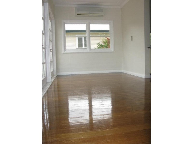 8 FAULKNER STREET, Armidale NSW 2350
