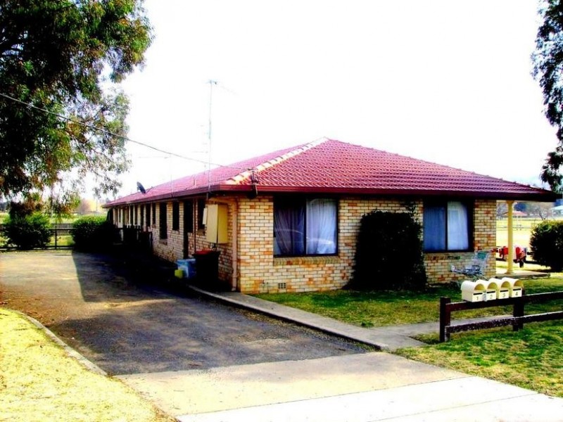 1/82 DOUGLAS STREET, Armidale NSW 2350