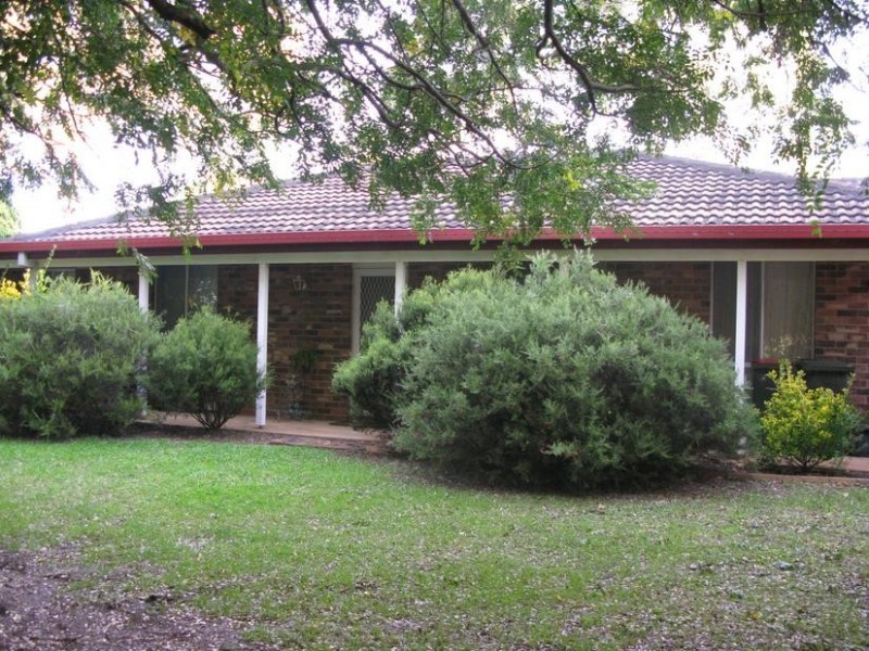 5 Doris Place, Armidale NSW 2350
