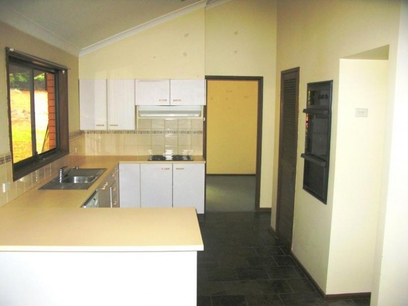 10 FREEMAN CRESCENT, Armidale NSW 2350