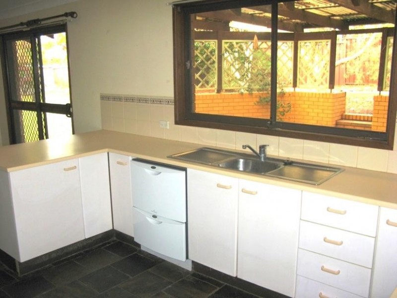 10 FREEMAN CRESCENT, Armidale NSW 2350