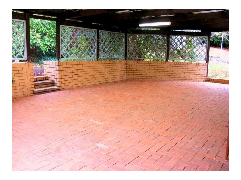 10 FREEMAN CRESCENT, Armidale NSW 2350
