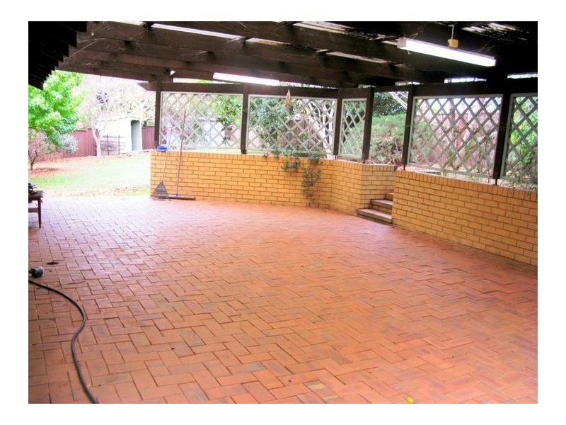10 FREEMAN CRESCENT, Armidale NSW 2350