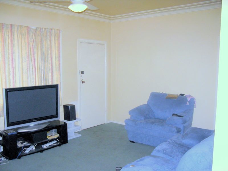 2 HOLMES AVE, Armidale NSW 2350
