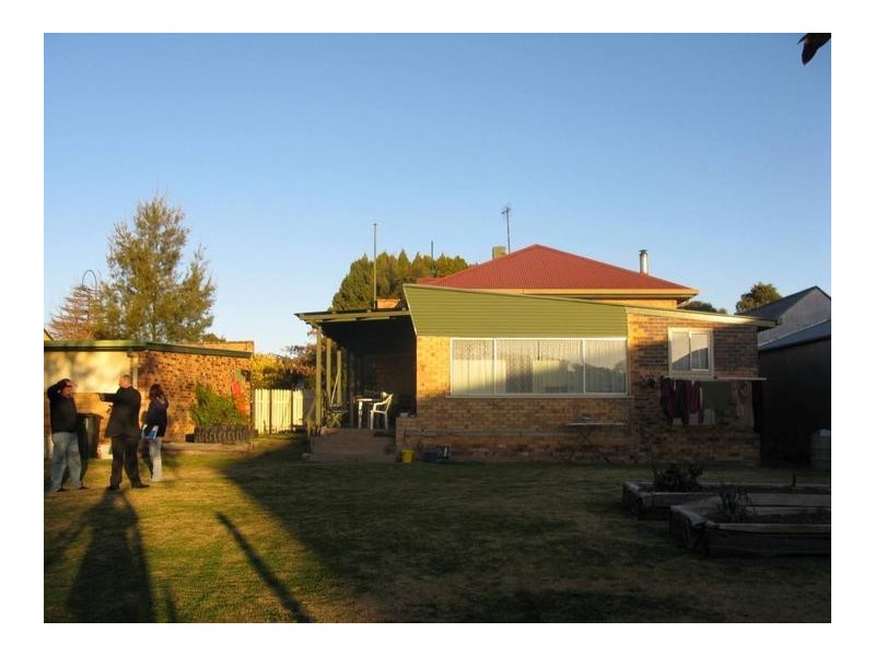 17 Bridge Street, Uralla NSW 2358