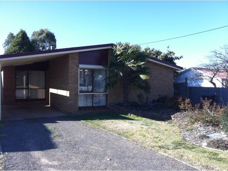 13 BREWERY LANE, Armidale NSW 2350
