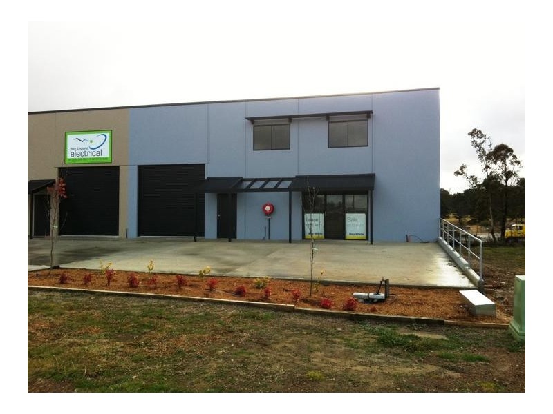 1/4 Southern Cross Drive, Armidale NSW 2350