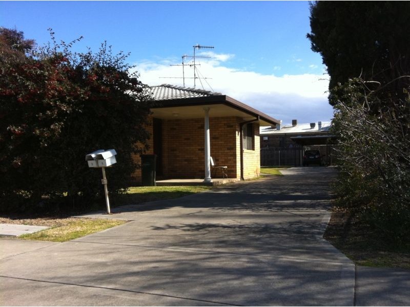 2/64 NIAGARA STREET, Armidale NSW 2350