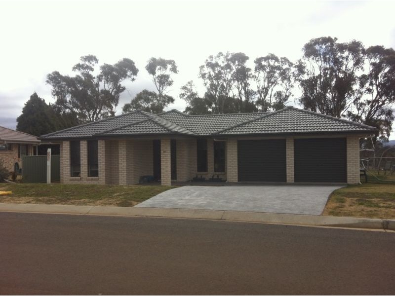 16 Hardman Close, Armidale NSW 2350