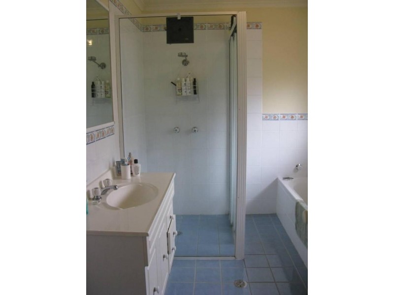 2/7 QUINN AVENUE, Armidale NSW 2350