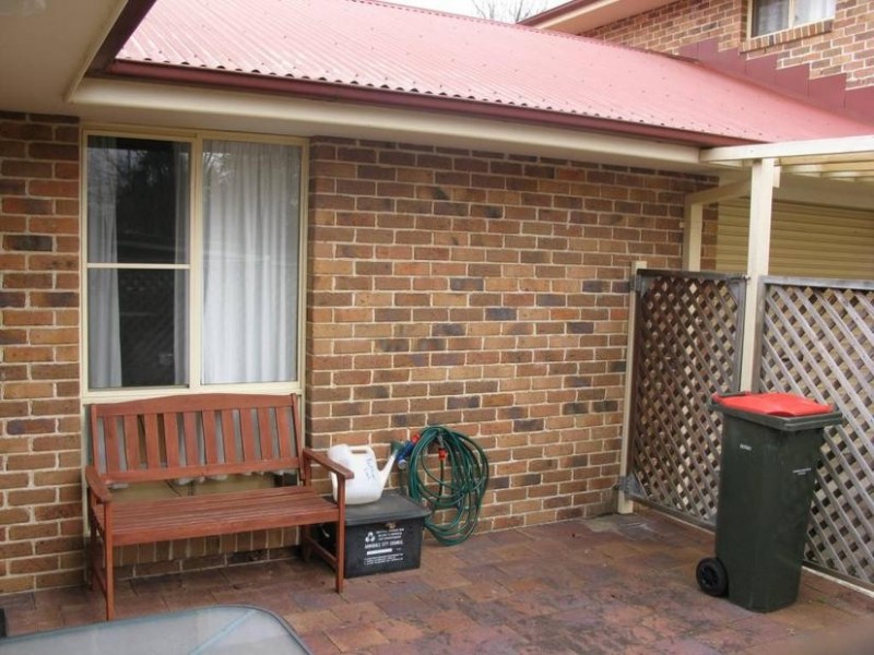 2/7 QUINN AVENUE, Armidale NSW 2350