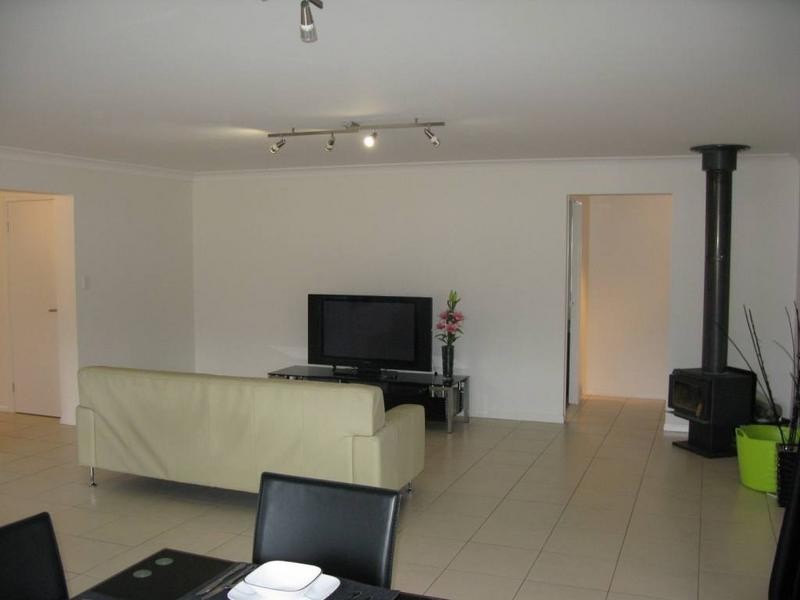 28 DALE CRESCENT, Armidale NSW 2350