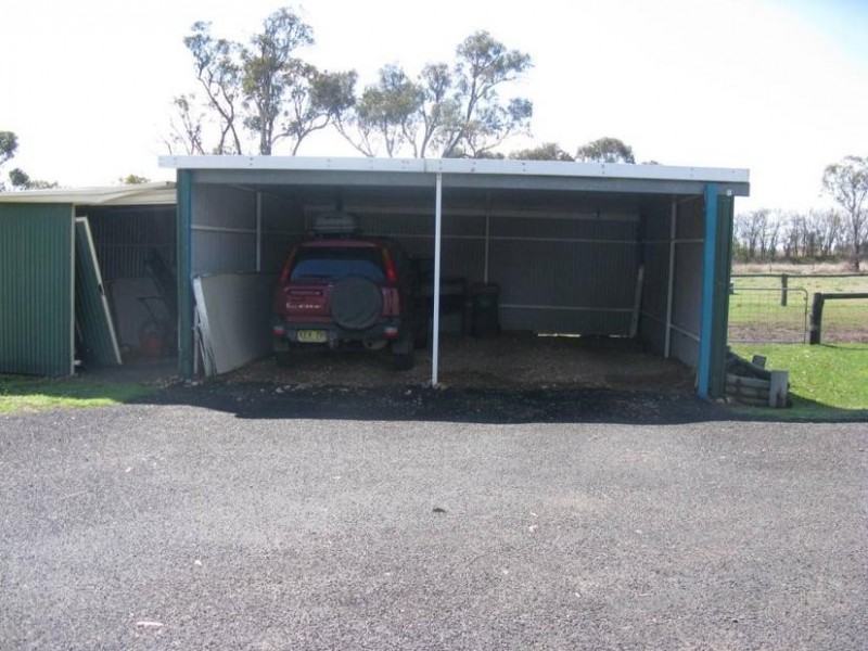25 SIMMONS ROAD, Armidale NSW 2350