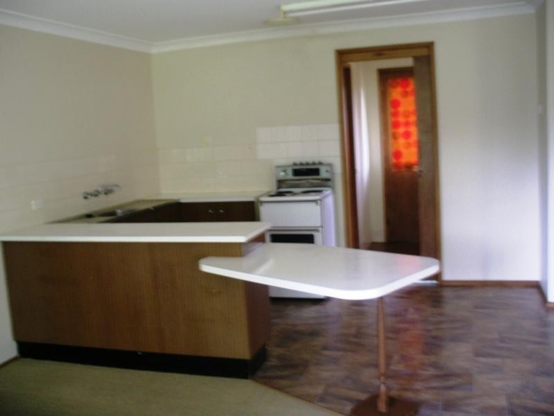 1/2 Robina Crescent, Armidale NSW 2350