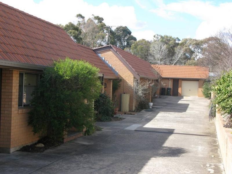 2/173A ALLINGHAM STREET, Armidale NSW 2350