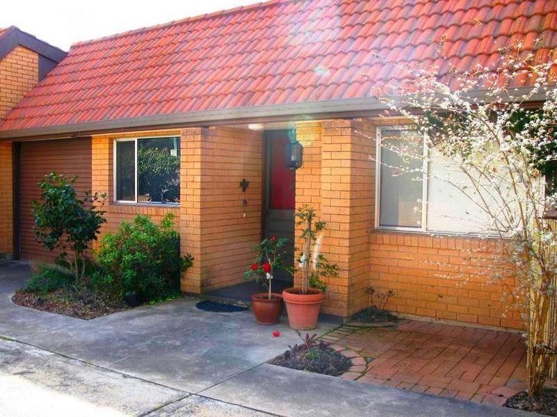 2/173A ALLINGHAM STREET, Armidale NSW 2350