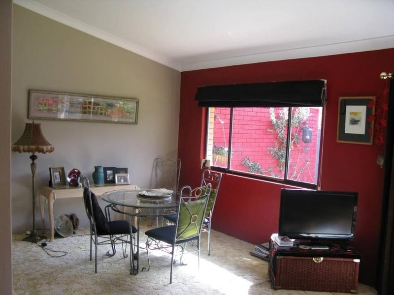 2/173A ALLINGHAM STREET, Armidale NSW 2350