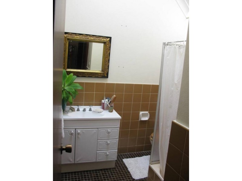 2/173A ALLINGHAM STREET, Armidale NSW 2350