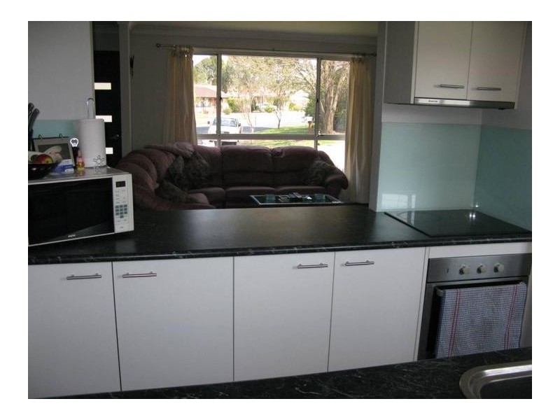 6 CENTENNIAL CLOSE, Armidale NSW 2350