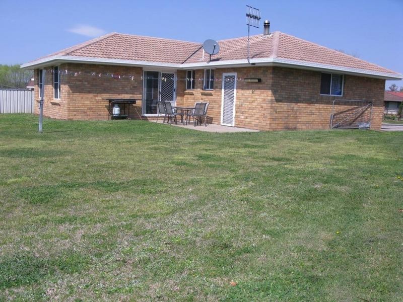 6 CENTENNIAL CLOSE, Armidale NSW 2350