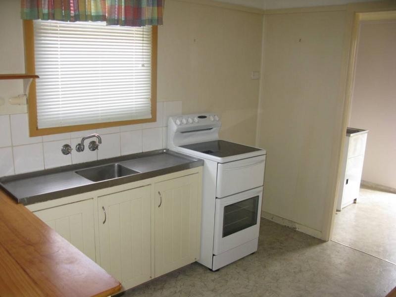 16 ELIZABETH STREET, Armidale NSW 2350