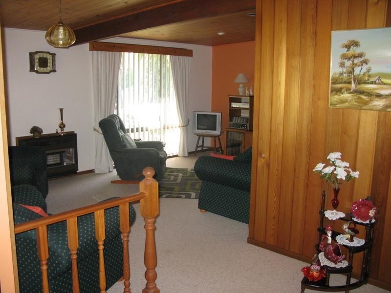 11 DOUGLAS STREET, Armidale NSW 2350
