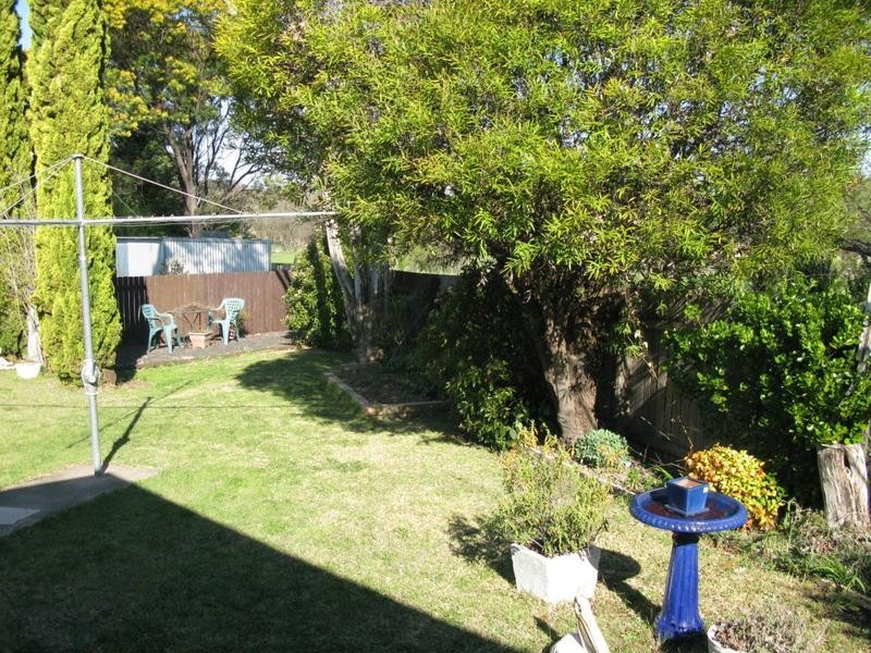 11 DOUGLAS STREET, Armidale NSW 2350