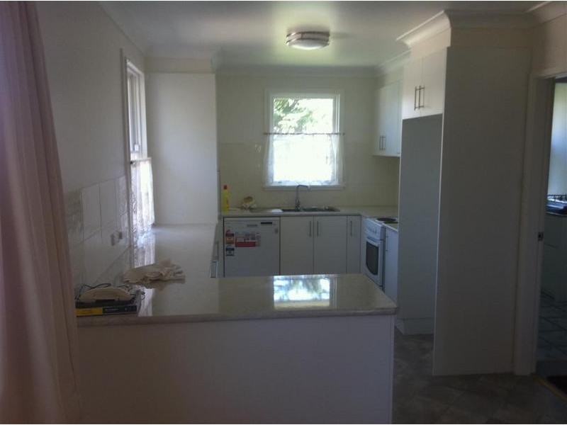 12 Dorothy Avenue, Armidale NSW 2350