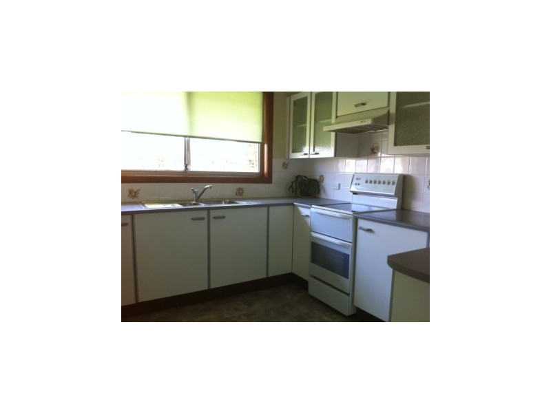 27 Wigan Avenue, Armidale NSW 2350