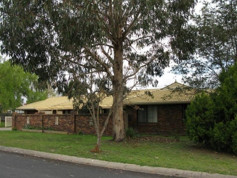 60 MACDONALD DRIVE, Armidale NSW 2350