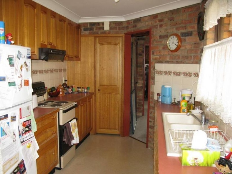 60 MACDONALD DRIVE, Armidale NSW 2350