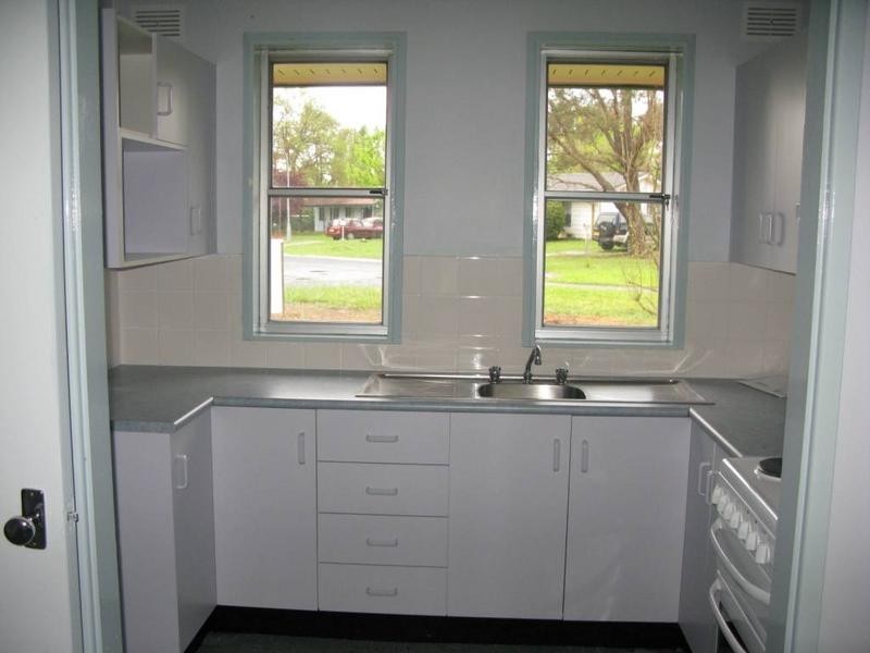 9 BAILEY CRESCENT, Armidale NSW 2350