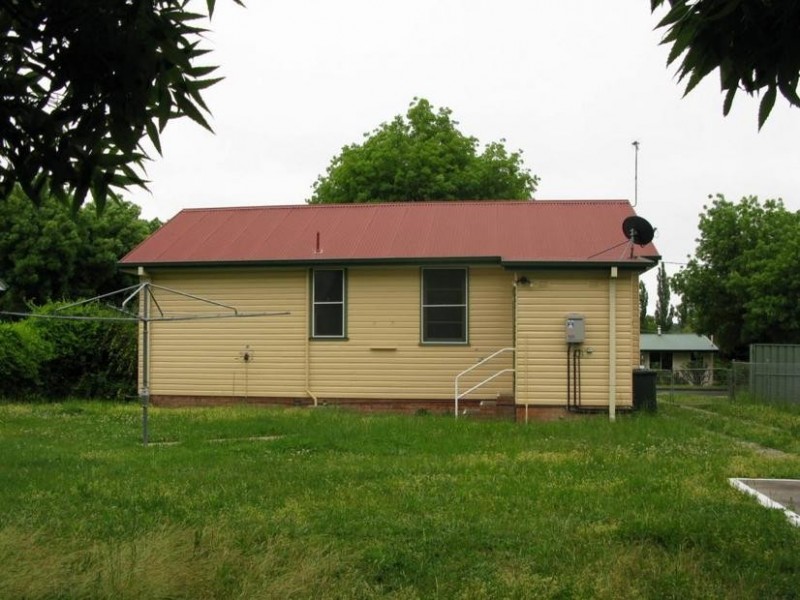 9 ELIZABETH STREET, Armidale NSW 2350
