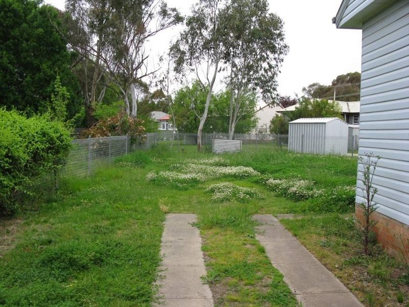 11 ELIZABETH STREET, Armidale NSW 2350