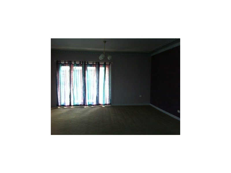 17 Bridge Street, Uralla NSW 2358