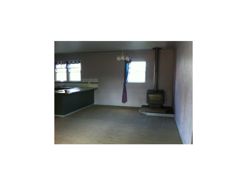 17 Bridge Street, Uralla NSW 2358