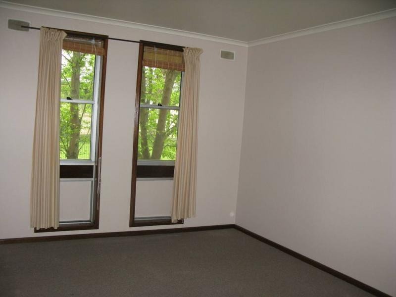 13 MCINTOSH CRESCENT, Armidale NSW 2350