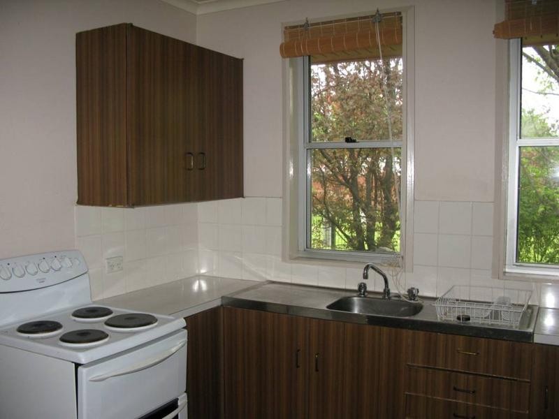13 MCINTOSH CRESCENT, Armidale NSW 2350