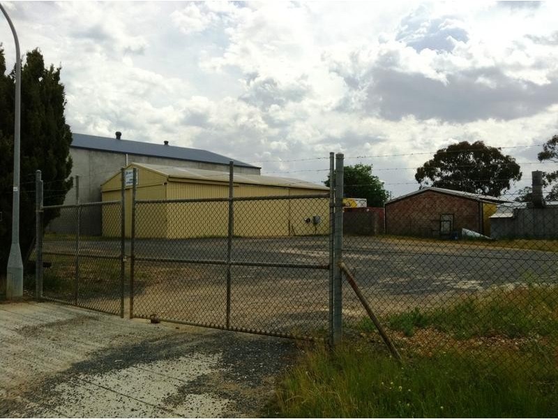 8-10 Brickfield Ave, Armidale NSW 2350